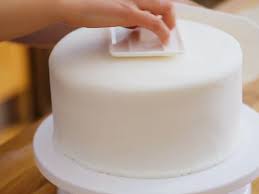 COVERING A SPONGE WITH PLASTIC ICING - 07 March 2020